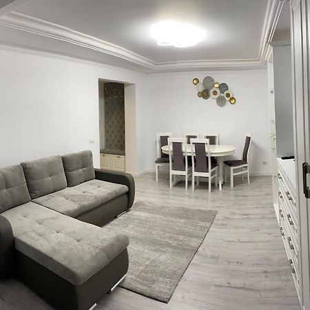 Apartament Areni Suczawa Zewnętrze zdjęcie